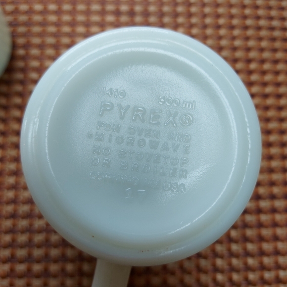 Pyrex Old Town Coffee Mugs - Picture 2 of 4